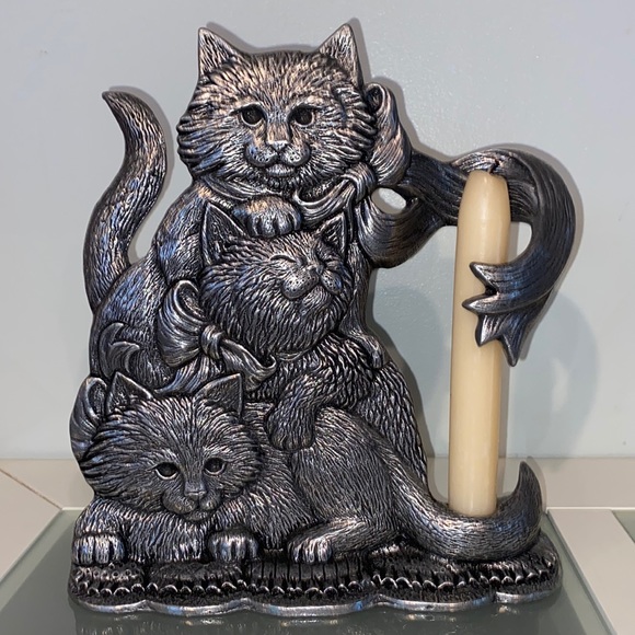 Vintage CARSON PEWTER CAT TAPERED CANDLESTICK HOLDER - Picture 1 of 10